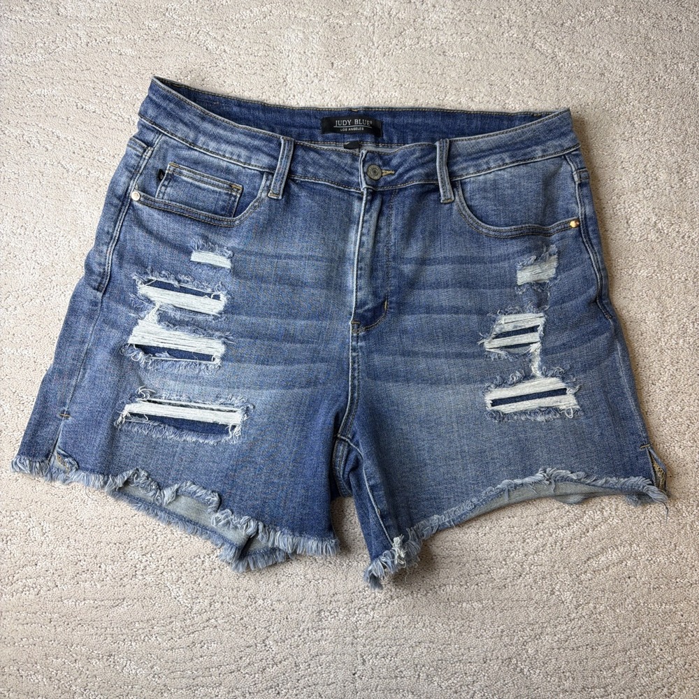 Women's Judy Blue 2XL Distressed High Rise Denim Shorts Stretch Tummy Control